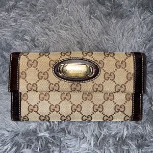 Classic Gucci Monogram Wallet